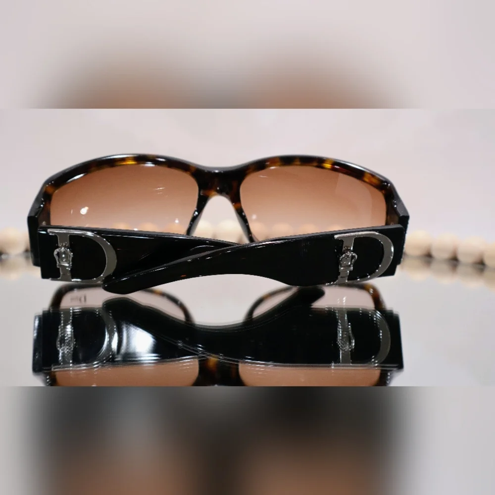 Christian Dior Vintage Y2K Tortoise Shell Sunglasses Silver Logo Authentic